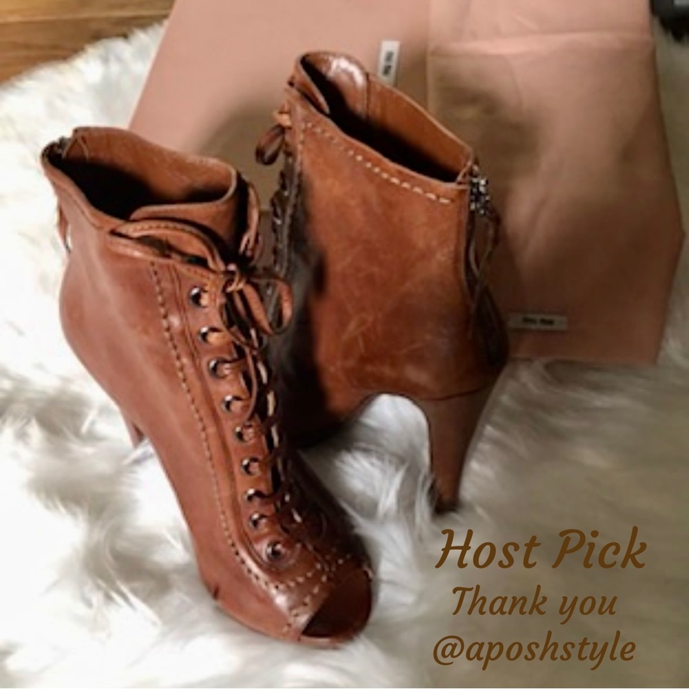 🌟2xHP🌟Miu Miu Lace Up Boots with zipper. Worn Once